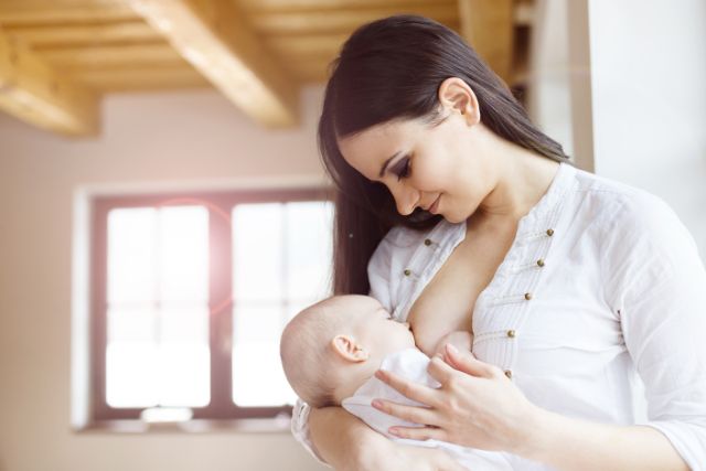 breastfeeding tips for new moms